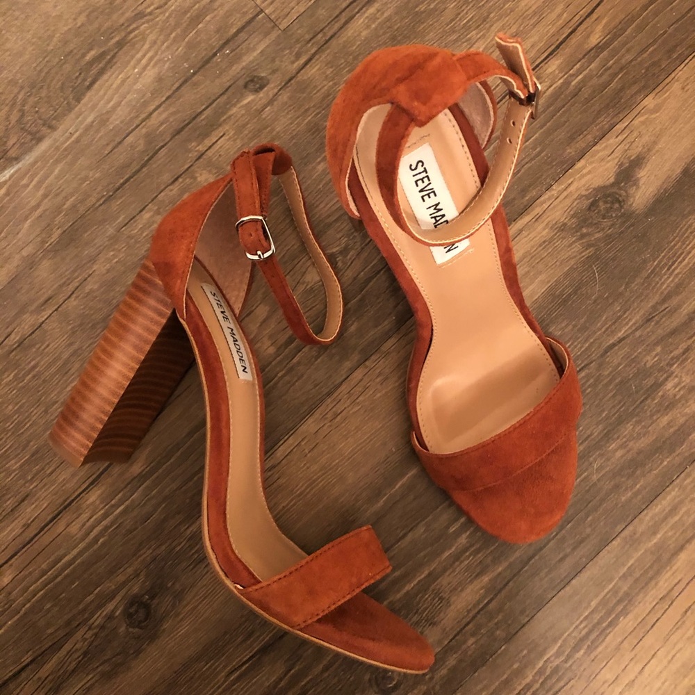 Steve Madden ‘CARRSON’ heel
